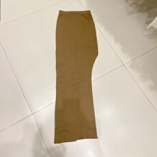 批发26秋<b class='q'>冬</b>新款设计款修身显瘦侧面开叉针织半身裙