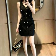 批发夏季无袖钉珠排扣<b class='q'>连衣裙</b>女收腰显瘦气质御姐风包臀裙小黑<b class='q'>时尚</b>新款