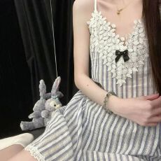 美欣—带胸垫吊带云朵棉睡裙浮雕刺绣蕾丝小清新条纹短裙睡衣女夏