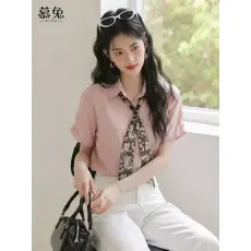 批发慕兔甜美粉色配丝巾短袖<b class='q'>衬衫</b>女夏新款设计感小众宽松休闲<b class='q'>棉麻</b>上衣