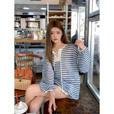 批发地球店蓝白撞色海边穿搭亚麻T恤女夏小众设计感防晒<b class='q'>罩衫</b>长袖上衣