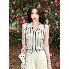批发独特漂亮内搭外穿翻领无袖针织背心女夏季时髦单排扣条纹打底上衣