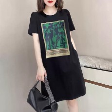 批发潮牌欧货洋气减龄<b class='q'>短袖</b>宽松休闲连衣裙女2024夏季新款中长款T恤裙