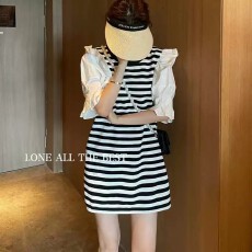 批发夏季设计感荷叶袖拼接条纹<b class='q'>连衣裙女</b>韩版圆领中长款t恤裙