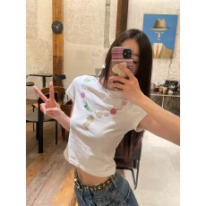 批发俏皮彩色串珠小兔项链短袖T恤夏显瘦短款修身甜辣上衣女