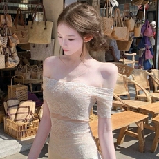 批发很仙的一字领露肩独特漂亮蕾丝衫<b class='q'>女</b>夏季纯欲辣妹修身收腰<b class='q'>短袖</b>上衣