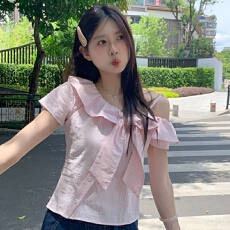 批发韩系甜美粉色条纹上衣女夏季2026新款蝴蝶结斜领露肩短袖<b class='q'>衬衣</b>小衫