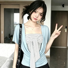 批发韩系慵懒感蓝色蝙蝠袖罩<b class='q'>衫</b>短袖上衣<b class='q'>条纹</b>小吊带背心两件套夏季穿搭