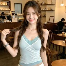 批发辣妹风假两件蕾丝吊带背心女<b class='q'>夏</b>季甜美辣妹风V领修身氛围感上衣潮