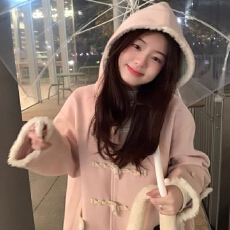 批发粉色牛角扣连帽大衣女秋冬<b class='q'>甜美</b>中长款夹棉2026冬季小个子毛呢外套