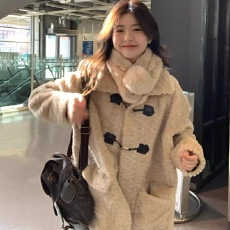 批发韩系翻领<b class='q'>甜美</b>温柔奶fufu羊羔毛外套女皮毛一体毛绒绒大衣秋冬加厚