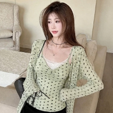 韩系甜美V领蕾丝褶皱吊带修身纽扣长袖开衫女秋季法式波点两件套