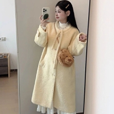 韩系穿搭独特超好看黄色毛呢外套高级感气质绝美呢子大衣2026秋季