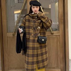 批发格纹双面毛呢大衣女中长款秋冬新款复古高级感牛角扣连帽毛呢<b class='q'>外套</b>