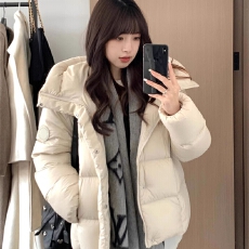 批发云朵泡芙短款<b class='q'>羽绒服</b>女2026冬季新款加厚连帽修身百搭小个子面包服
