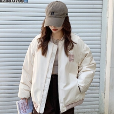 批发2026年提花夹克女款美式冬季<b class='q'>复古</b>新款设计棒球拼接宽松闺蜜装棉服