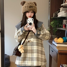 批发设计感格纹牛角扣大衣女<b class='q'>秋</b>冬季小个子中长款加厚保暖双面毛呢外套