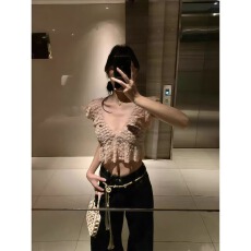 批发法式温柔风超好看V领飞飞袖短款T恤女夏季辣妹性感<b class='q'>蕾丝</b>小上衣