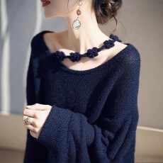 批发韩系设计感花朵洋气毛衣女套头秋<b class='q'>冬</b>季新款圆领气质百搭针织上衣女