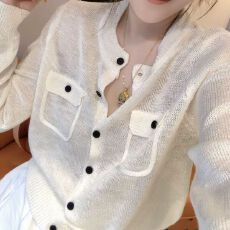 批发超好看复古气质温柔风红色上衣女2026秋季薄款防晒长袖针织衫早秋