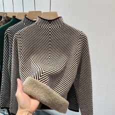 批发一体绒新款加厚条纹半高领毛衣女加绒<b class='q'>打底衫</b>时尚洋气<b class='q'>针织</b>衫内搭女