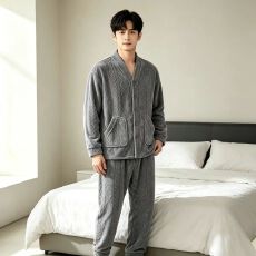 批发秋冬季<b class='q'>男</b>士法兰绒睡衣长袖长裤简约剪花保暖家居服休闲外穿两件套