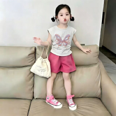 批发【漂亮蝴蝶】<b class='q'>女</b><b class='q'>童</b>无袖背心印花T恤套装韩系粉短裤两件套夏装洋气