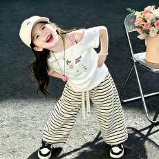 批发【三只小狗】中大童<b class='q'>女</b><b class='q'>童</b>套装新款宝白色短袖休闲条纹<b class='q'>裤子</b>夏两件套