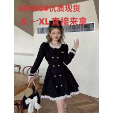批发奥莉<b class='q'>赫本</b>黑色小香<b class='q'>风</b>复古荷叶边排扣粗呢连衣裙甜酷