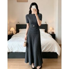 批发韩系修身短袖针织上衣百褶大摆半身裙套装温柔风纯色弹力两件套