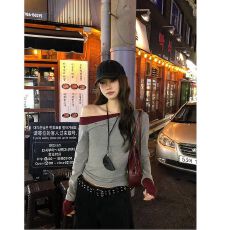 批发设计感拼色修身斜肩打钉假两件上衣女秋冬百搭显瘦<b class='q'>长袖</b>内搭T恤