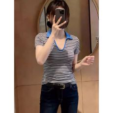 批发新款V领撞色条纹翻领短袖T恤女<b class='q'>通勤</b>修身显瘦超火减龄上衣