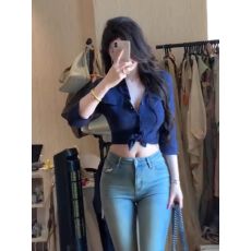 批发纯欲辣妹风高级感翻领纽扣<b class='q'>衬衫女</b>秋季新款修身显瘦设计感小众上衣