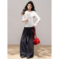 批发韩系肌理感白色圆领长袖t恤女秋<b class='q'>冬</b>新款内搭