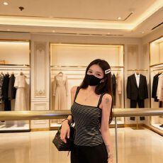 批发韩版性感条纹<b class='q'>修身</b>宽肩带背心吊带女夏季辣妹短款小众无袖外穿上衣