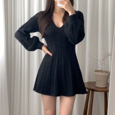 批发韩国chic冬新款<b class='q'>时尚</b>气质V领复古麻花百搭打底针织毛衣连衣裙