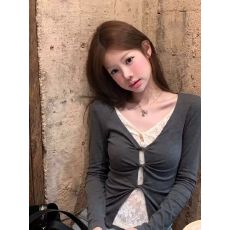 批发假两件v领长袖t恤女修身蕾丝拼接内搭打底上衣 早秋新款 纯欲风