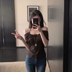 批发<b class='q'>韩版</b>极简风挂脖一字肩短袖T恤女夏咖色修身显瘦辣妹休闲露肩上衣
