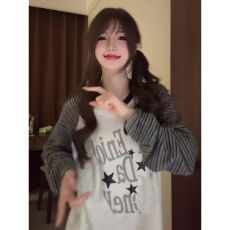 批发复古拼接圆领旧字母星星上衣女条纹插肩宽松<b class='q'>长袖</b> 初秋上新 洋气