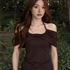批发<b class='q'>设计</b>感褶皱挂脖吊带女夏季不对称露肩显瘦上衣韩系一字肩修身短