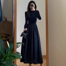 批发黑色长袖连衣裙女小个子早<b class='q'>春</b>季新款高级感赫本风秋冬法式