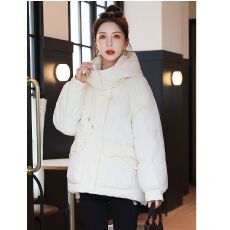 批发新款<b class='q'>冬</b>季韩版羽服短款女小个子宽松面包服衣外套款百搭