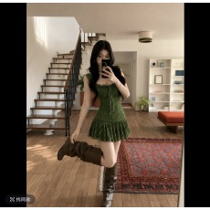 批发纯欲风夏季花边吊带a字显瘦短裙连衣裙