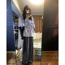 批发法式蓝色格子条纹长袖<b class='q'>衬衫</b>外套女春秋季2026年新款气质上衣设计感