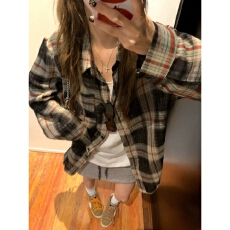 批发<b class='q'>韩版</b>撞色拼接格纹衬衫女装新款叠穿内搭上衣设计感小众衬衣薄<b class='q'>外套</b>