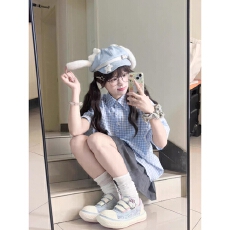 批发美式高街趣味纽扣短袖<b class='q'>衬衫</b>男女装夏季新款多巴胺学生情侣格子<b class='q'>衬衣</b>