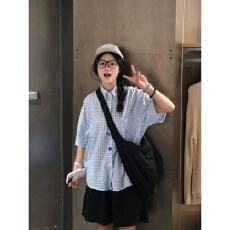 批发美式高街趣味纽扣短袖衬衫男<b class='q'>女装</b>夏季新款多巴胺学生情侣格子衬衣