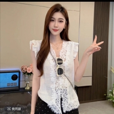 批发小众刺绣绣花蕾丝木耳花边麻料上衣+半身裙