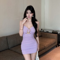 批发辣妹性感吊带短裙设计感金属扣镂空收腰紧身包臀夜场连衣裙