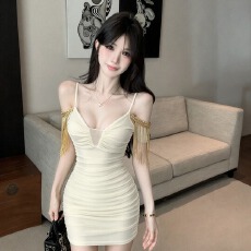 批发重工流苏亮片肩袖连衣裙女紧身抽褶包臀裙夜场女装辣妹短裙